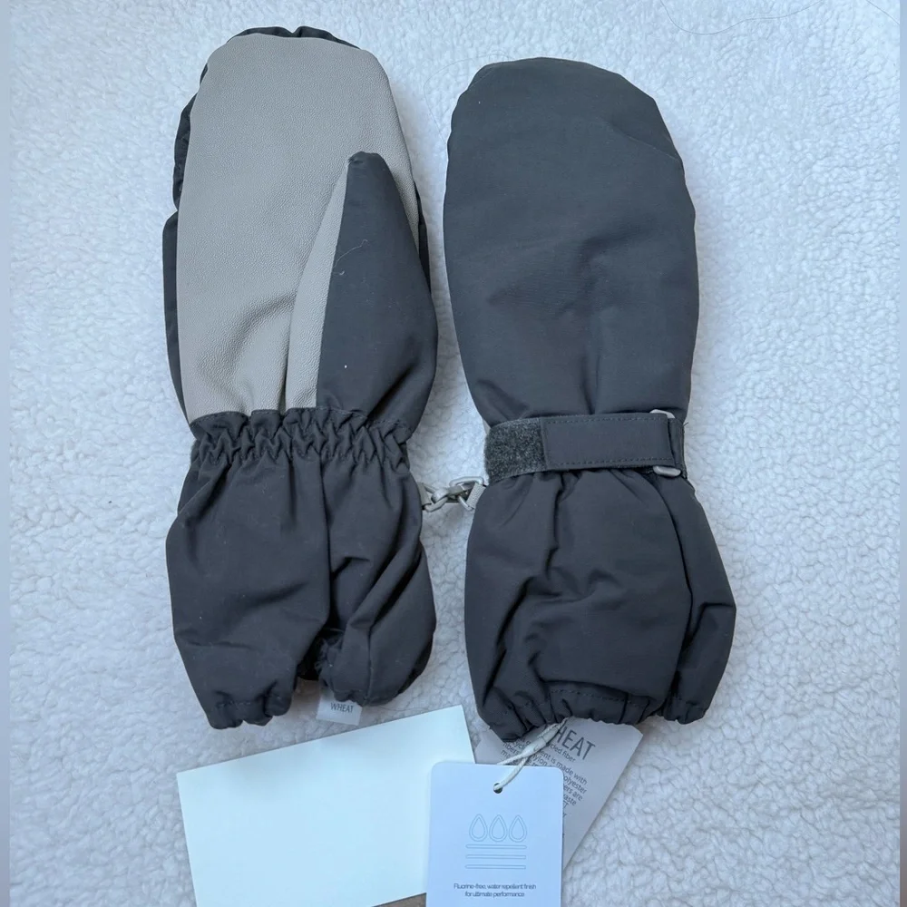 wheat MITTENS TECH snow gloves 10-12Y fit for regular adults as well